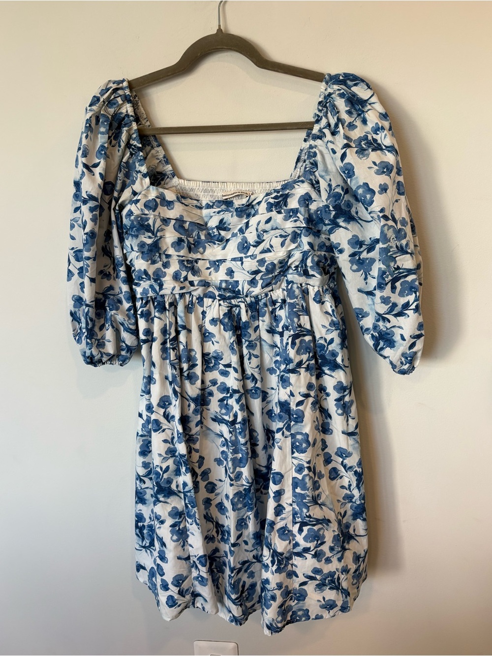 Abercrombie & Fitch Emerson blue and white puff dress MT